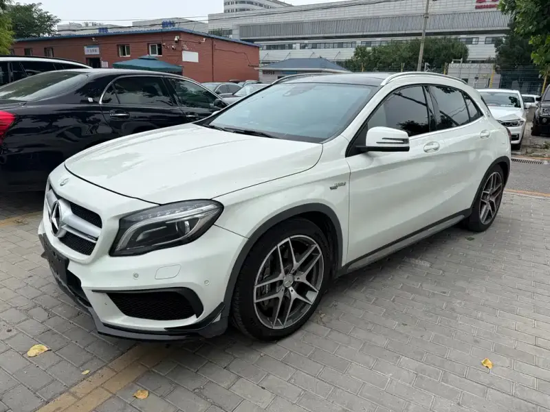 Mercedes-Benz GLA AMG, 2015