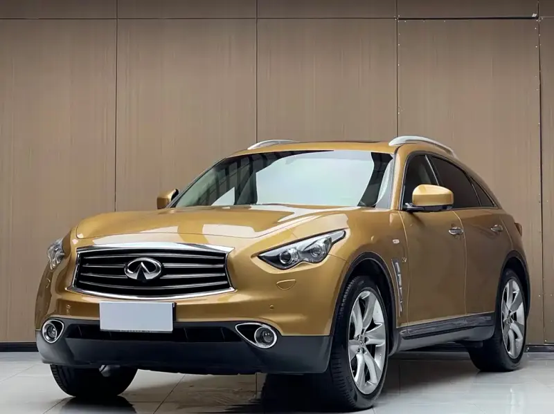 Infiniti QX70, 2015