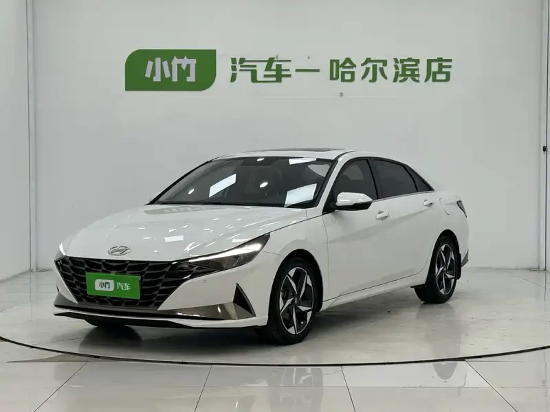 Hyundai Elantra, 2023
