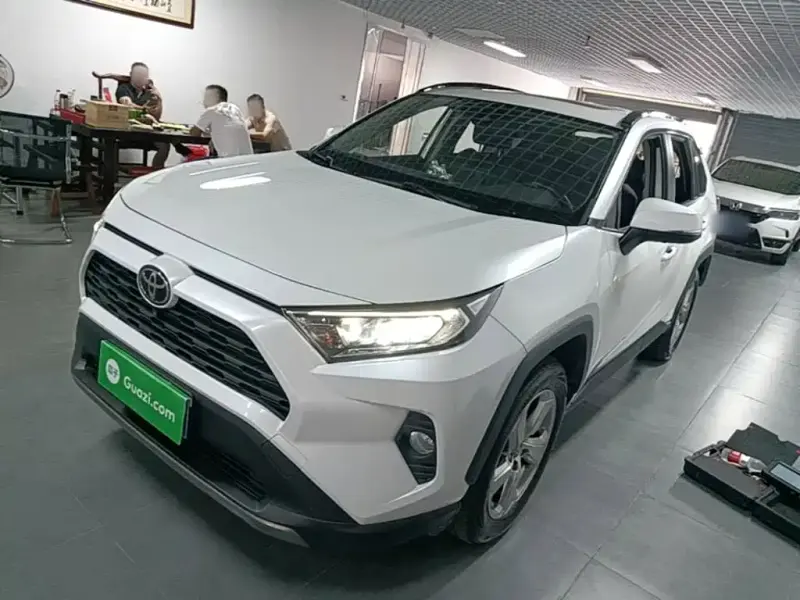 Toyota RAV4, 2021 — фото 1
