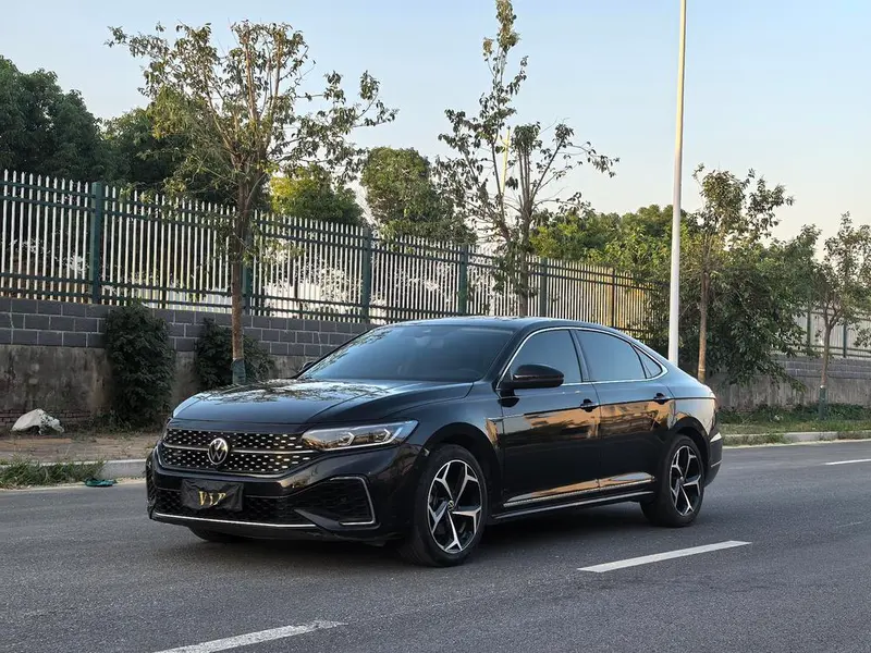 Volkswagen Passat, 2023