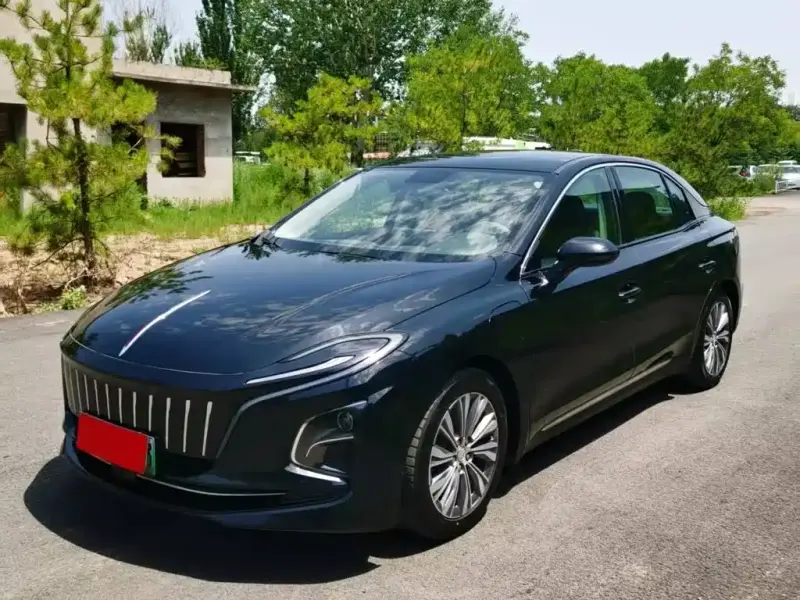Hongqi E-QM5, 2024