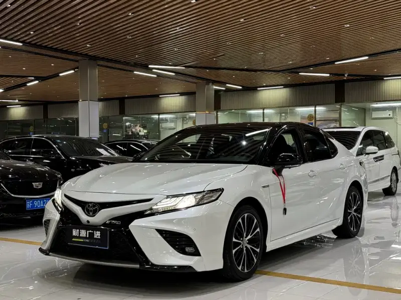Toyota Camry, 2018