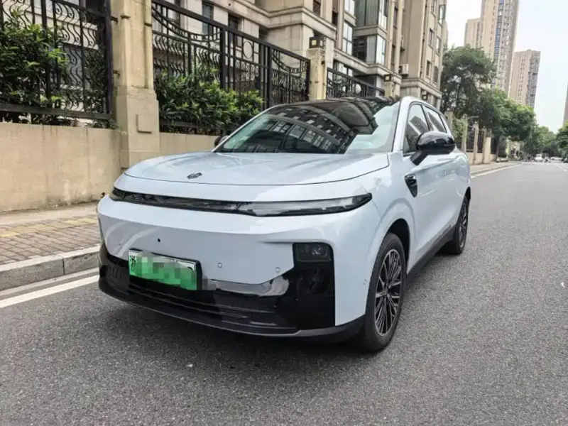 Leapmotor B10, 2025