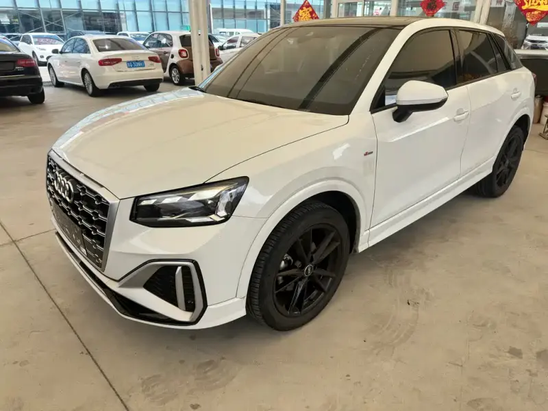 Audi Q2L, 2023