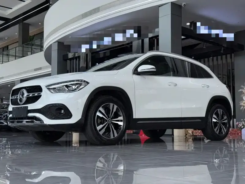 Mercedes-Benz GLA, 2023 — фото 1