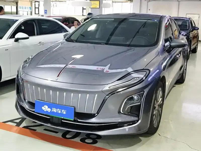 Hongqi E-QM5, 2024
