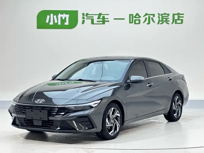 Hyundai Elantra, 2023