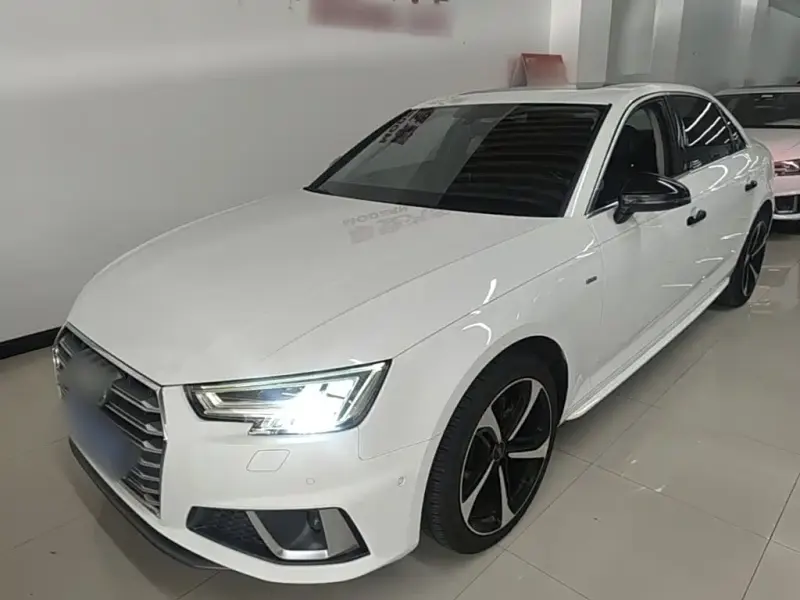 Audi A4L, 2019 — фото 1