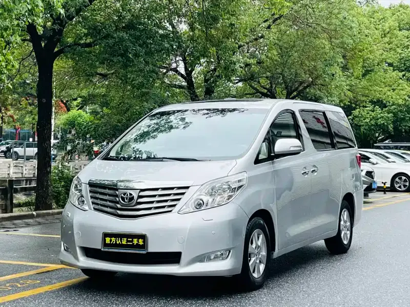 Toyota Alphard, 2011