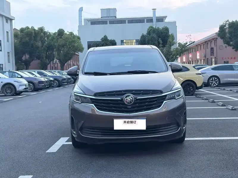 Buick GL8, 2022