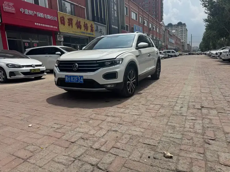 Volkswagen T-Roc, 2022