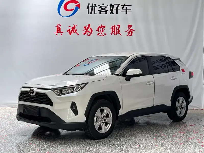 Toyota RAV4, 2025 — фото 1