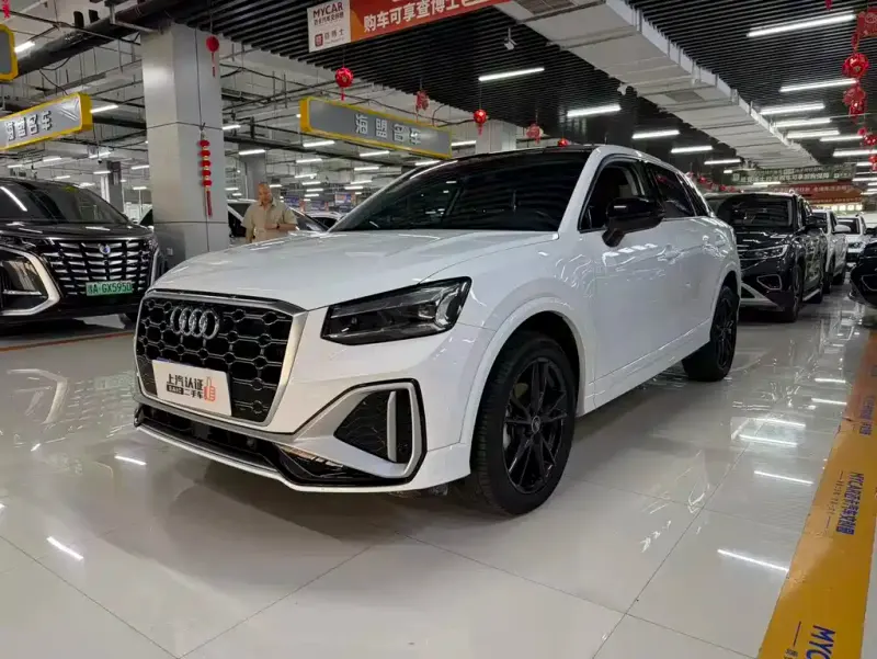 Audi Q2L, 2022