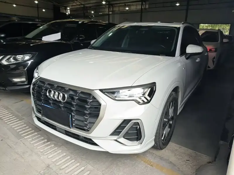 Audi Q3, 2022