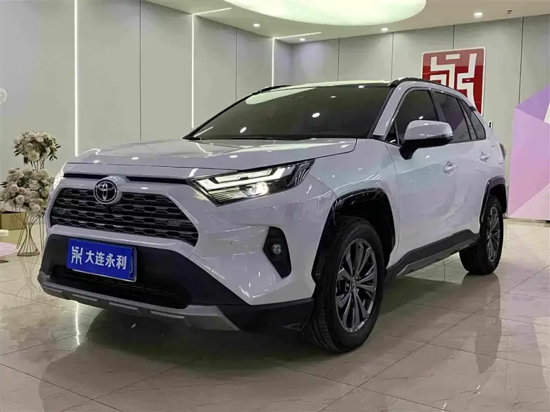 Toyota RAV4, 2025 — фото 1