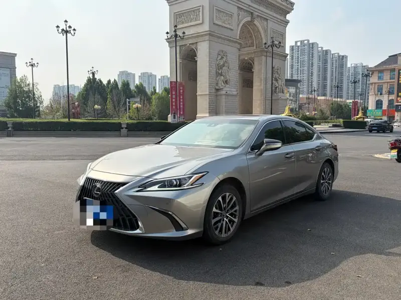 Lexus ES, 2021