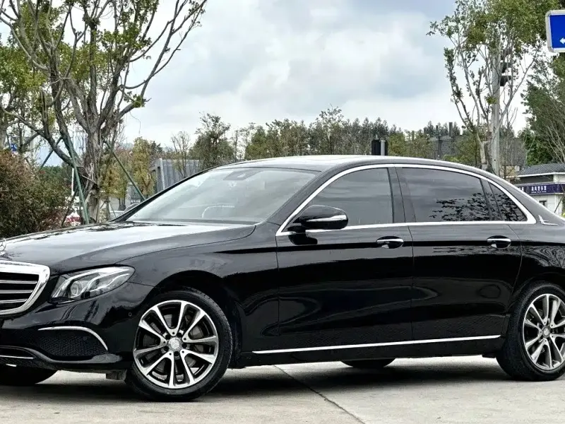 Mercedes-Benz E-Class, 2017 — фото 1