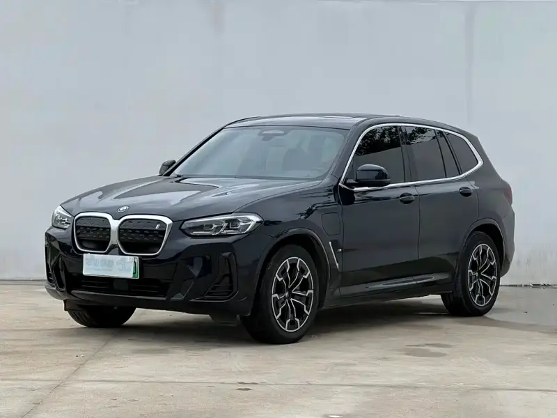 BMW iX3, 2023