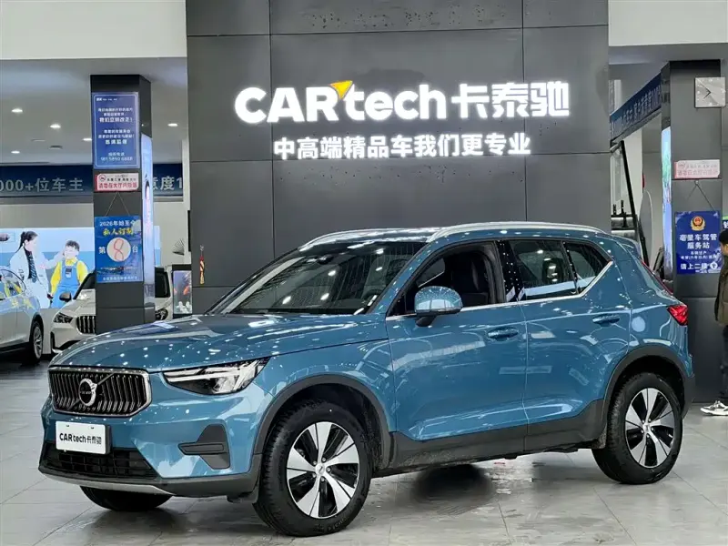 Volvo XC40, 2025
