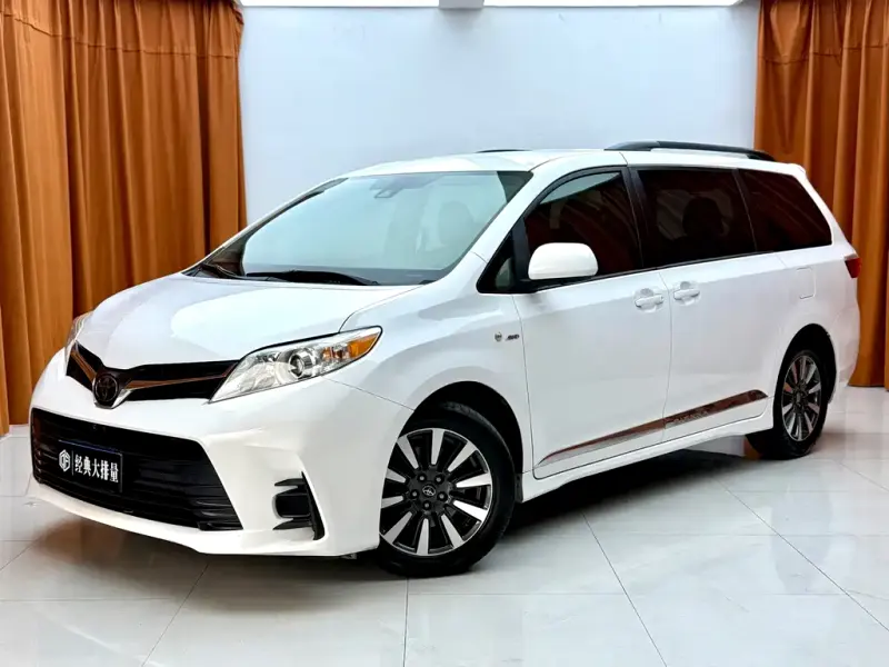 Toyota Sienna, 2018