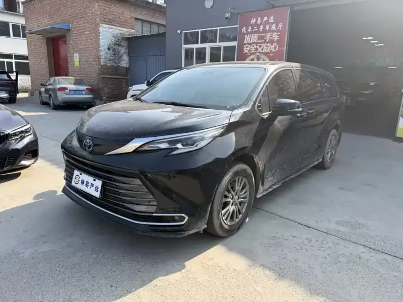 Toyota Sienna, 2022