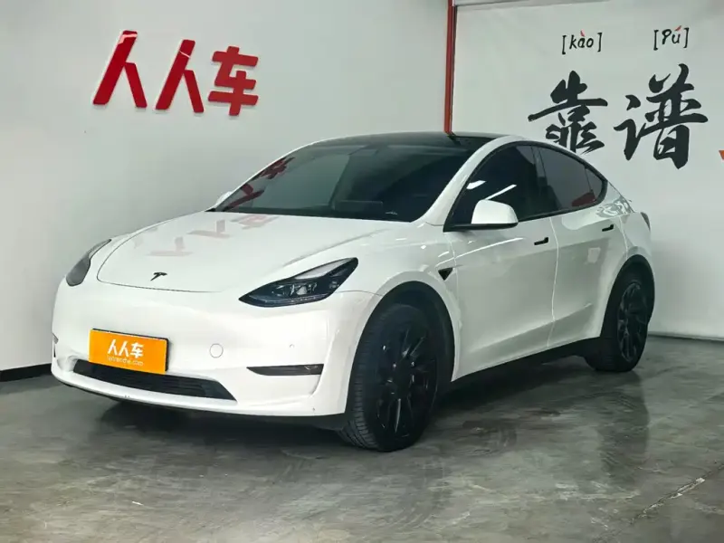 Tesla Model Y, 2023