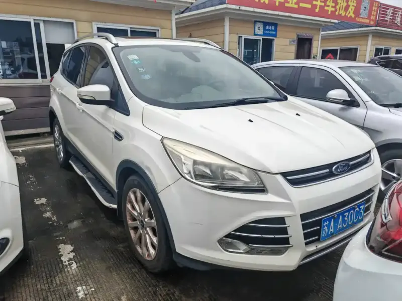 Ford Kuga, 2015