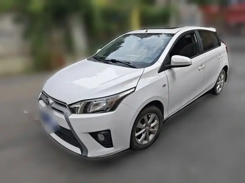 Toyota Yaris L, 2015