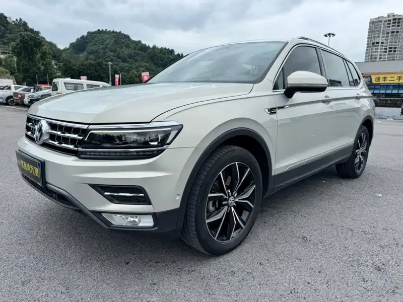 Volkswagen Tiguan L, 2019 — фото 1