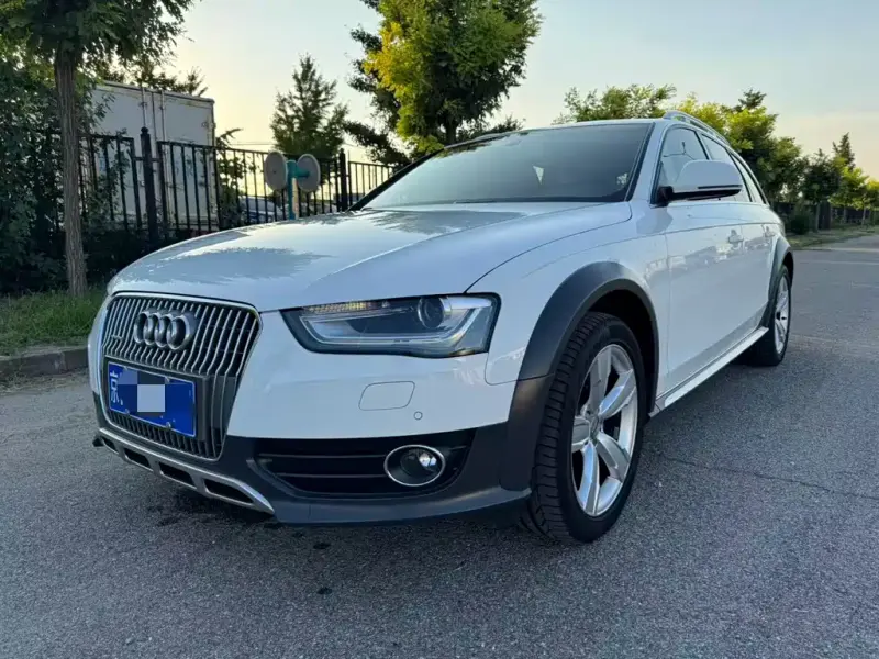 Audi A4 (Import), 2016