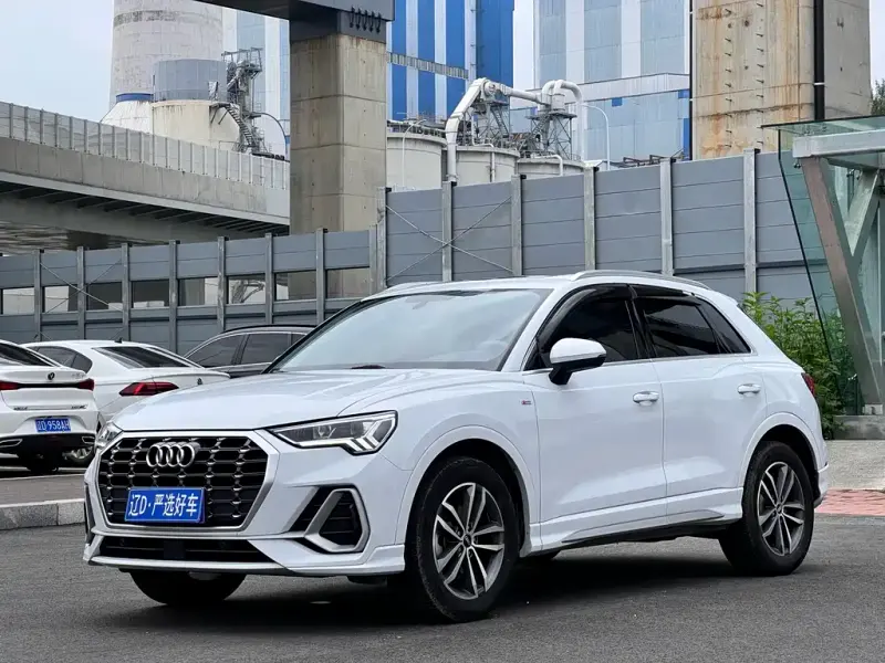 Audi Q3, 2021