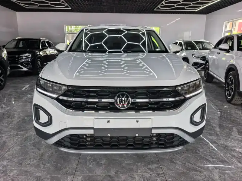 Volkswagen T-Roc, 2023