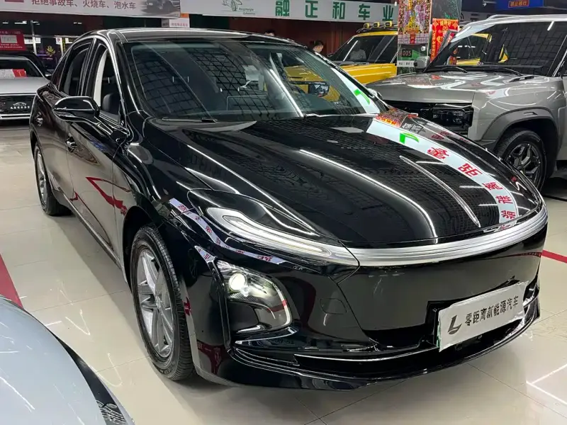 Hongqi E-QM5, 2026