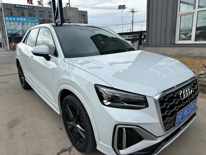 Audi Q2L, 2022