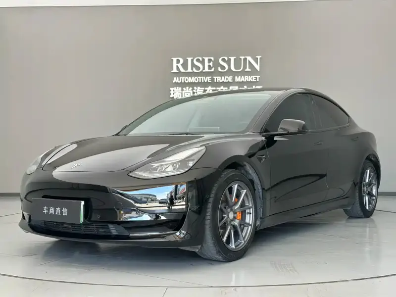Tesla Model 3, 2022