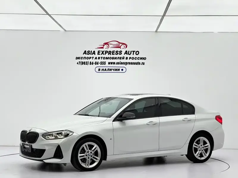 BMW 1 Series, 2022