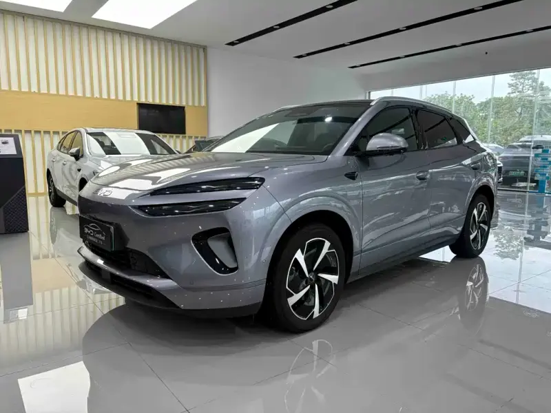 BYD 06, 2025