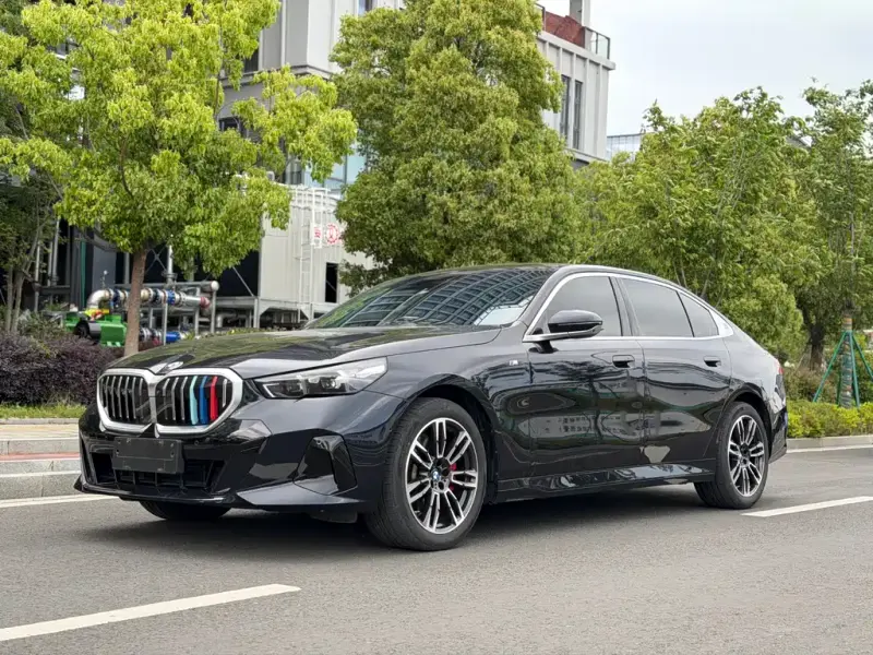 BMW 5 Series, 2023