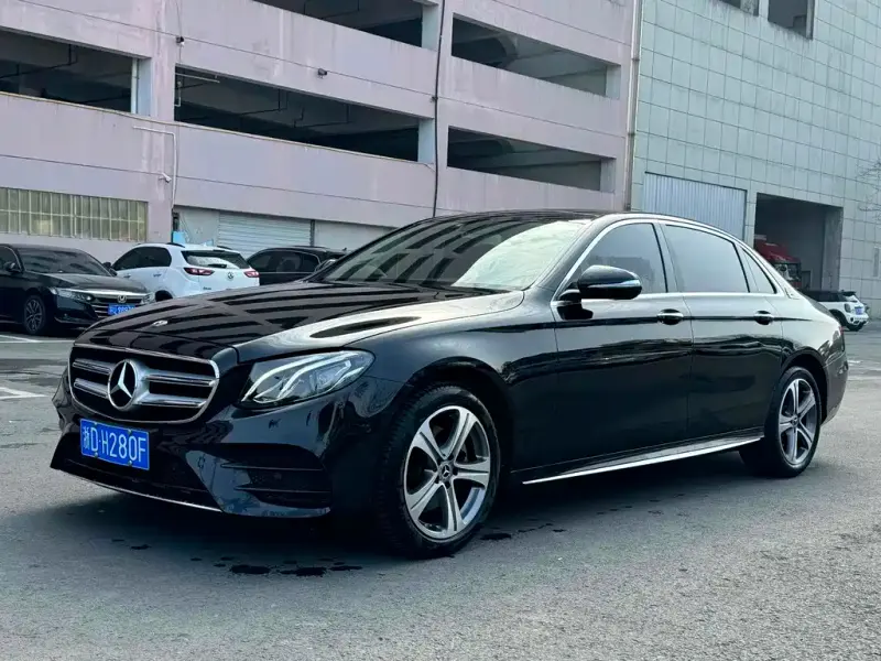 Mercedes-Benz E-Class, 2019 — фото 1