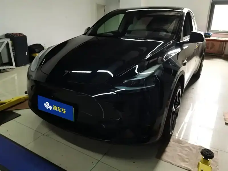 Tesla Model Y, 2023