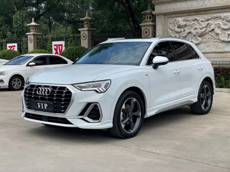 Audi Q3, 2022