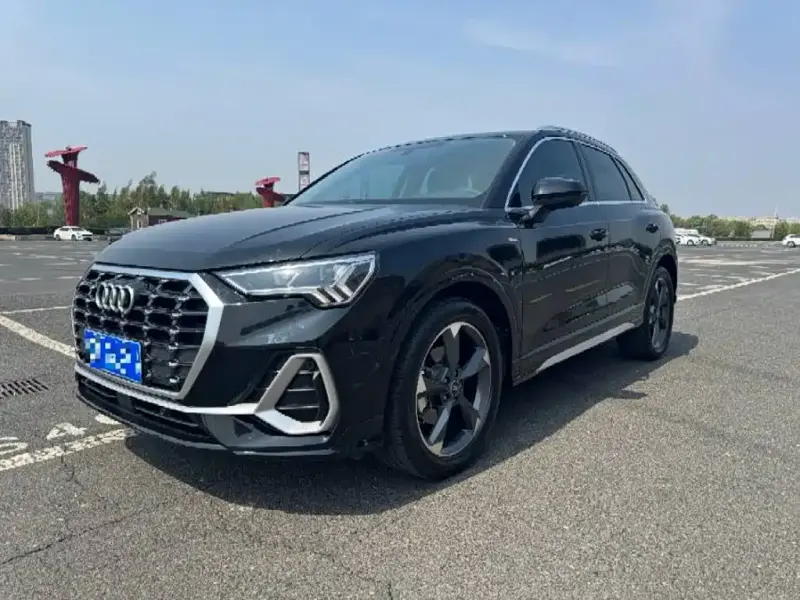 Audi Q3, 2022