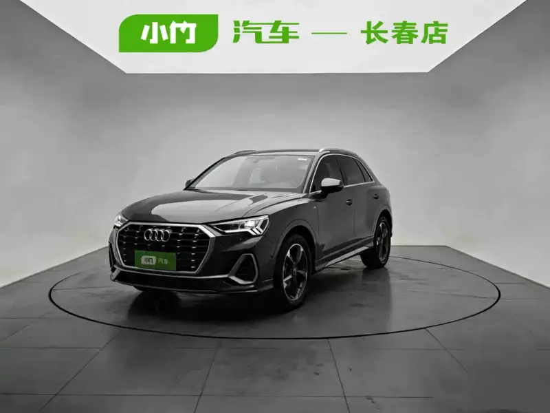 Audi Q3, 2022