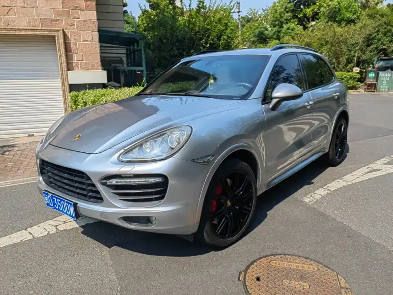 Porsche Cayenne, 2013