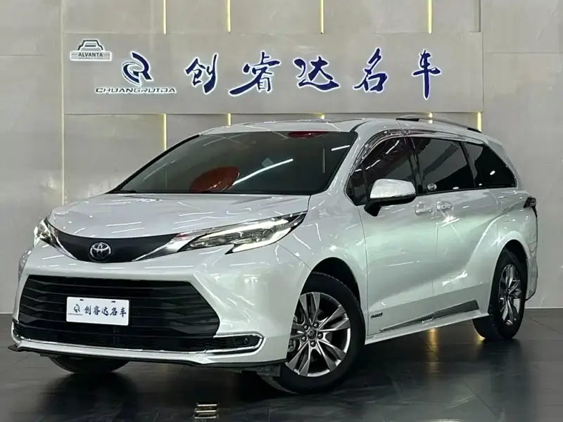 Toyota Sienna, 2024