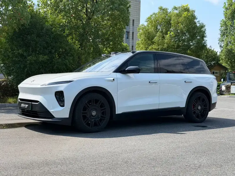 NIO ES8, 2023