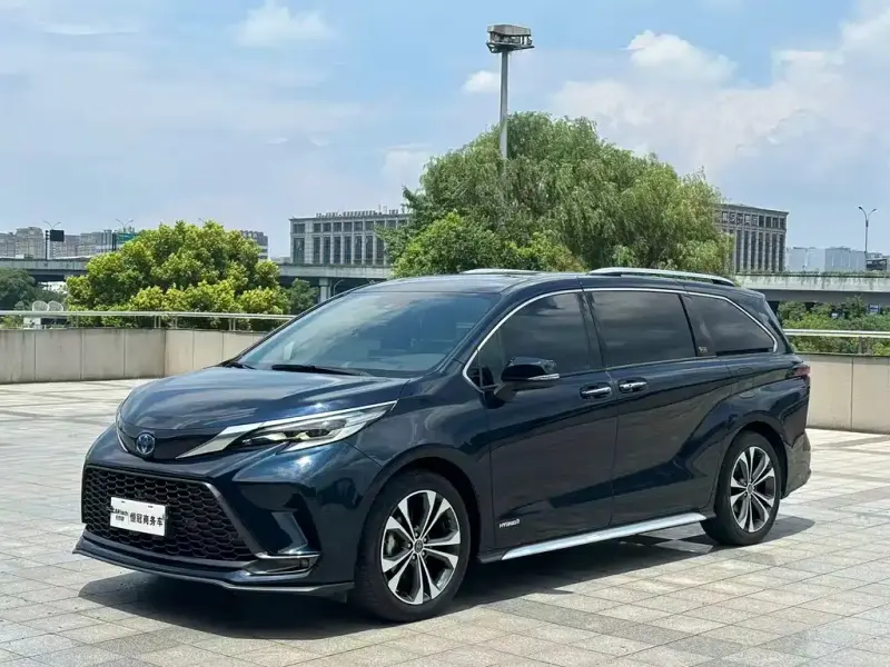 Toyota Granvia, 2023