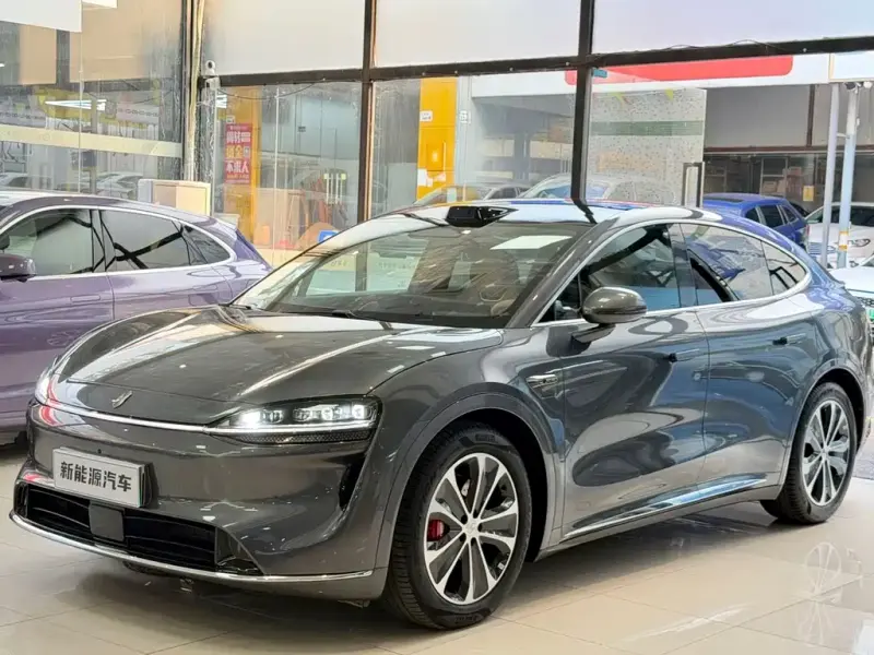 Luxeed Zhijie R7, 2025