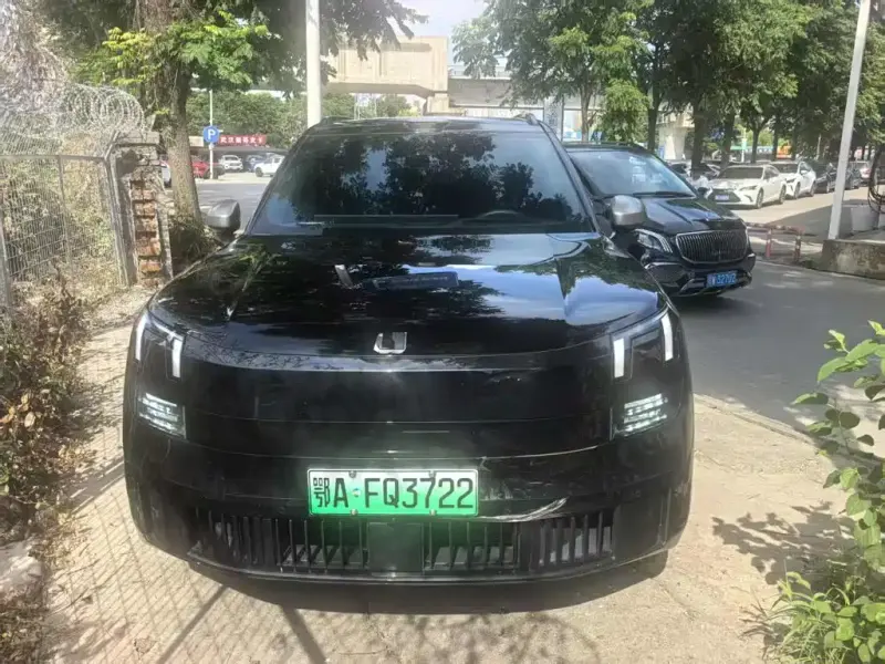 Lynk & Co 900, 2025